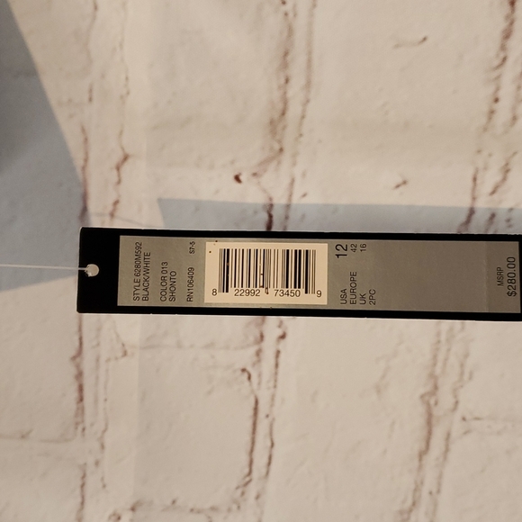 NWT TAHARI Size 12 Pinstriped Blazer - Picture 8 of 9